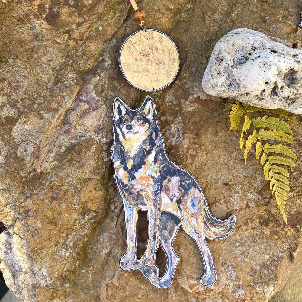 Wolf Decorative Wall Hanger