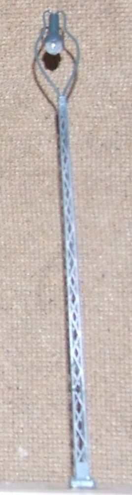 No 10- 3V Tower yard light