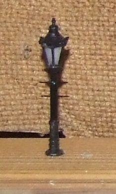 No 23 - 3V antique street lamp N gauge
