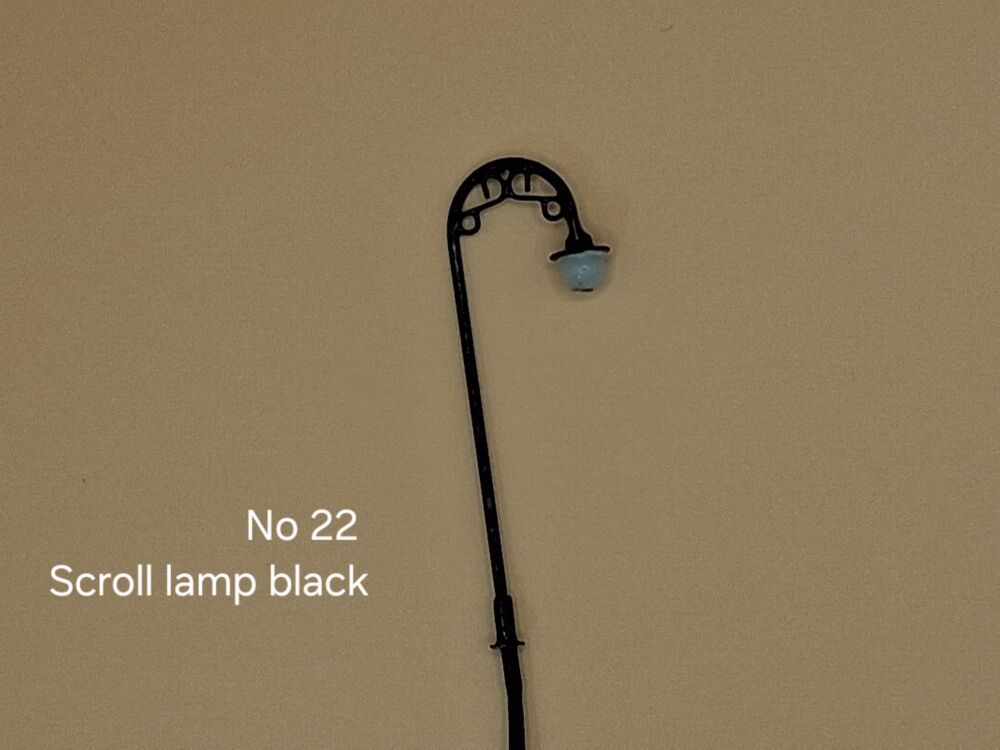 022 No 22 - 3V scroll light, price is for pack of three