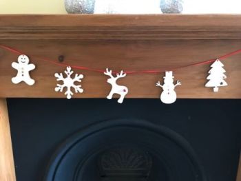 Christmas Wooden Bunting Decoration - 5 Festive Shapes.