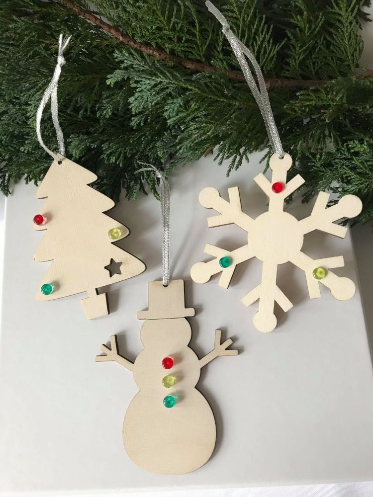 Wooden Hanging Decorations - Set of 3 Red & Green