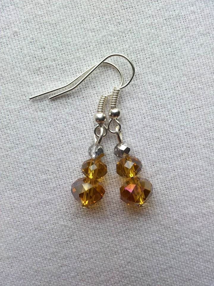 Pretty Glass Crystal Earrings - Gold
