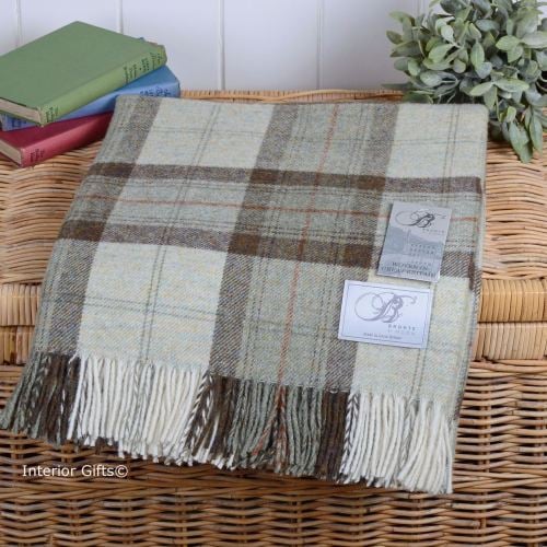 BRONTE by Moon Skye Check Sage Green Throw in 100% Shetland Pure New Wool