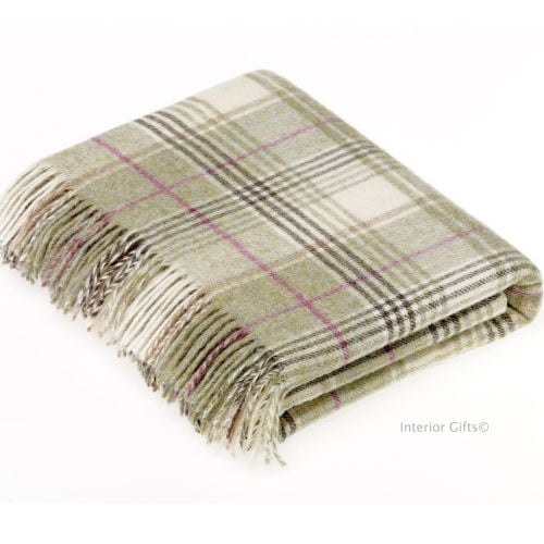 BRONTE by Moon Huntingtower Fern Green Check Throw in 100% Shetland Pure Ne
