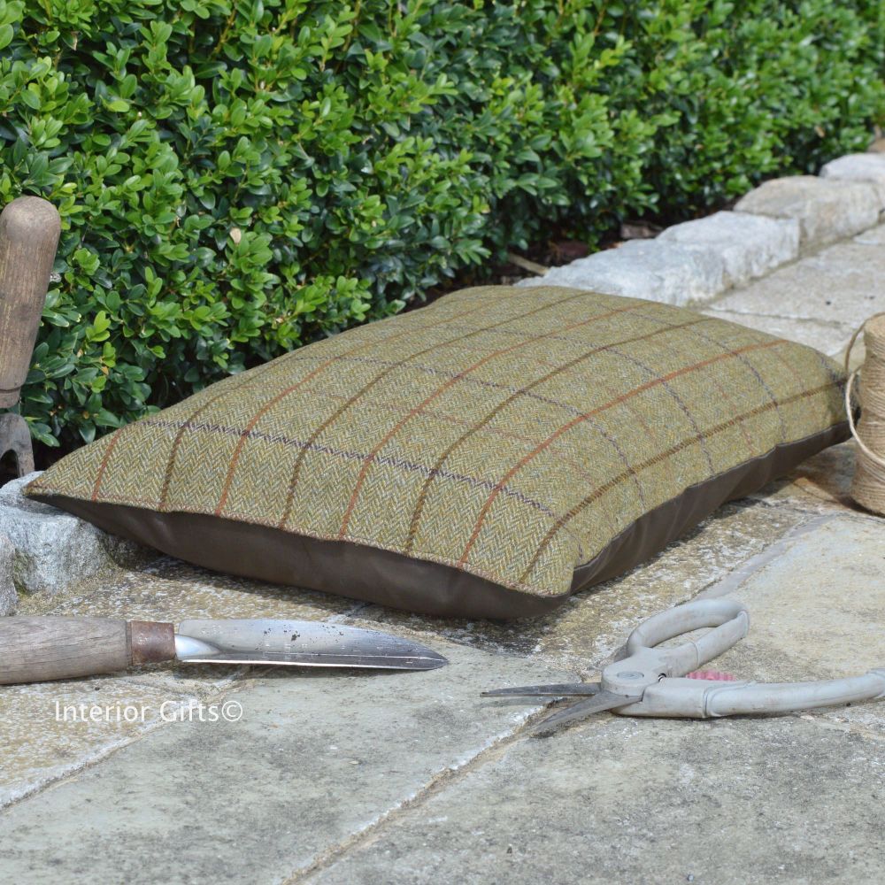 Garden Kneeler / Outdoor Cushion - Waterproof Backing