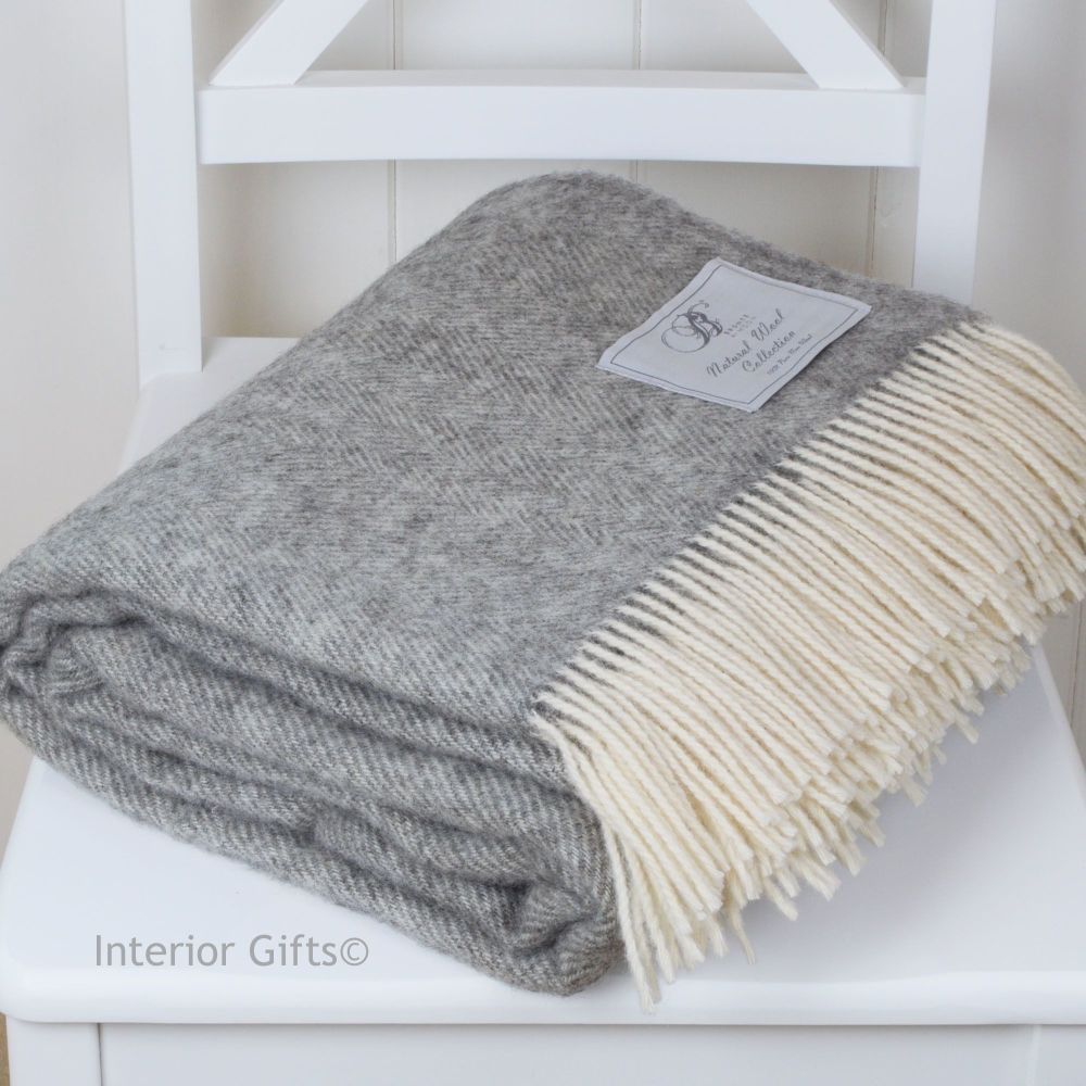 BRONTE by Moon Natural Collection Soft Grey Herringbone Throw in 100% Pure 