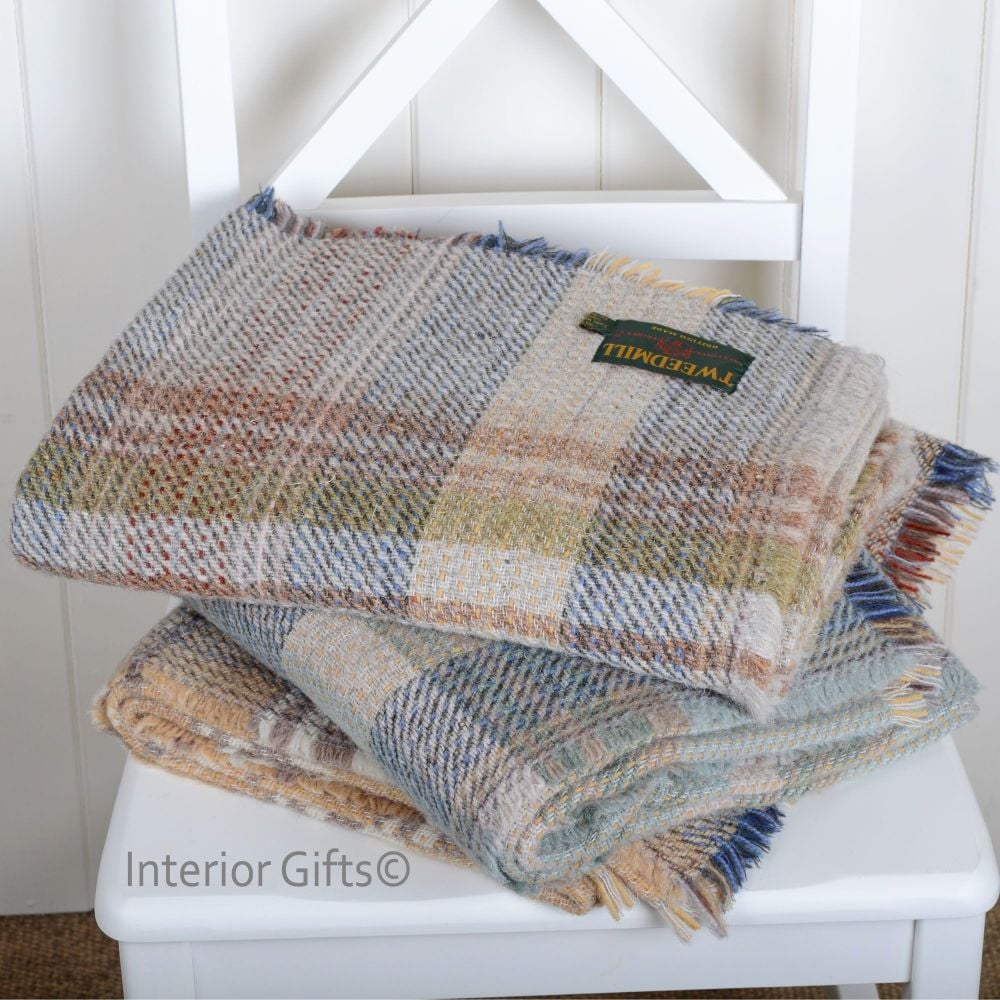 Woollen Recycled Throw / Blanket / Picnic Rug in Light Beige and Blues