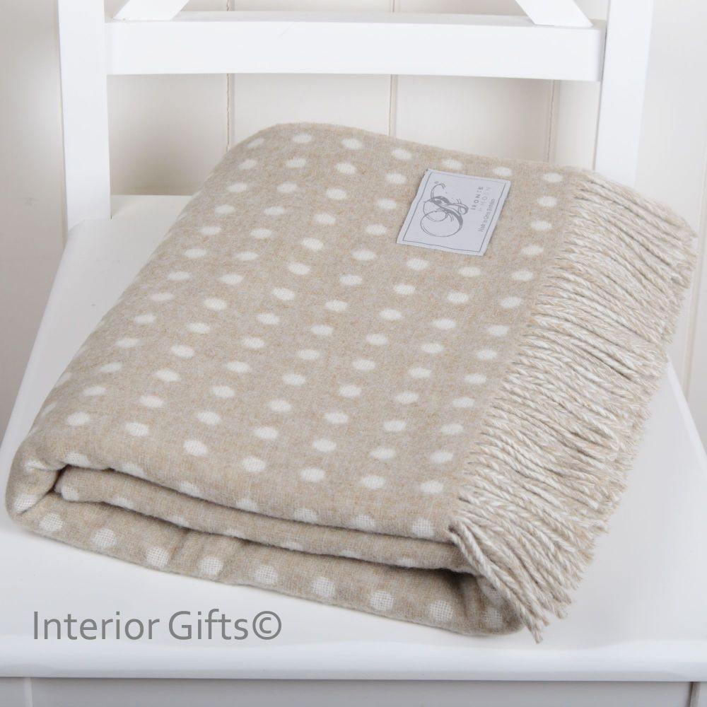 BRONTE by Moon Beige & Cream Classic Spot Throw in Supersoft Merino Lambswo
