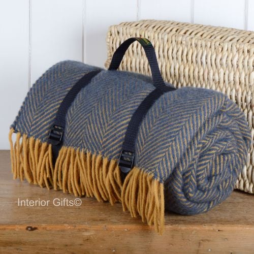 WATERPROOF Backed Wool Picnic Rug / Blanket in Classic Navy & Lemon Herring
