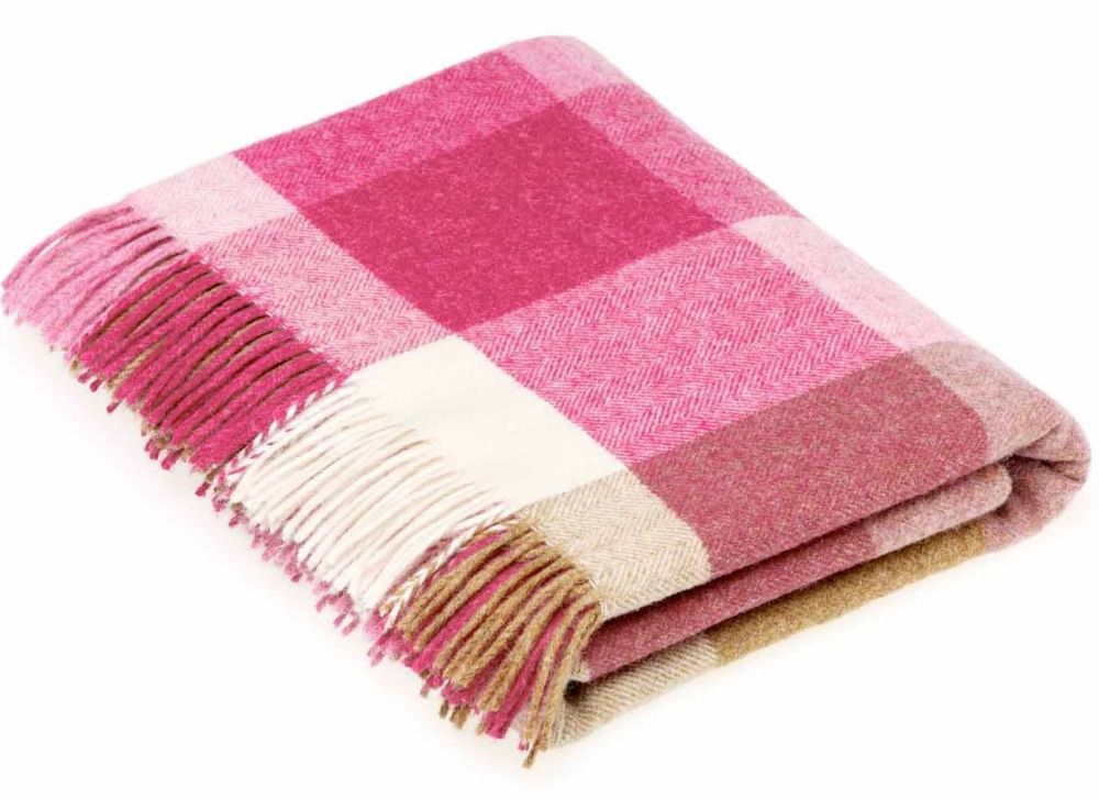 BRONTE by Moon Pink Square Check Throw Pure New Shetland Wool
