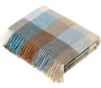 BRONTE by Moon Harlequin Eau de Nil Blue/Beige Throw Pure New Shetland Wool