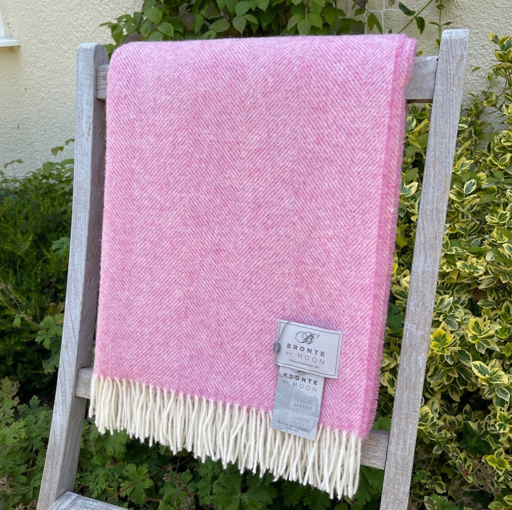BRONTE by Moon Herringbone Throw Blanket Pale Pink Shetland Wool *NEW*