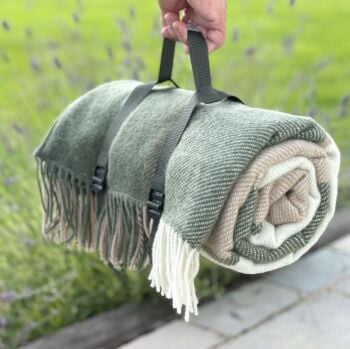 WATERPROOF Backed Wool Picnic Designer Rug / Blanket in Olive Green/Beige Multi Check with Practical Carry Strap.