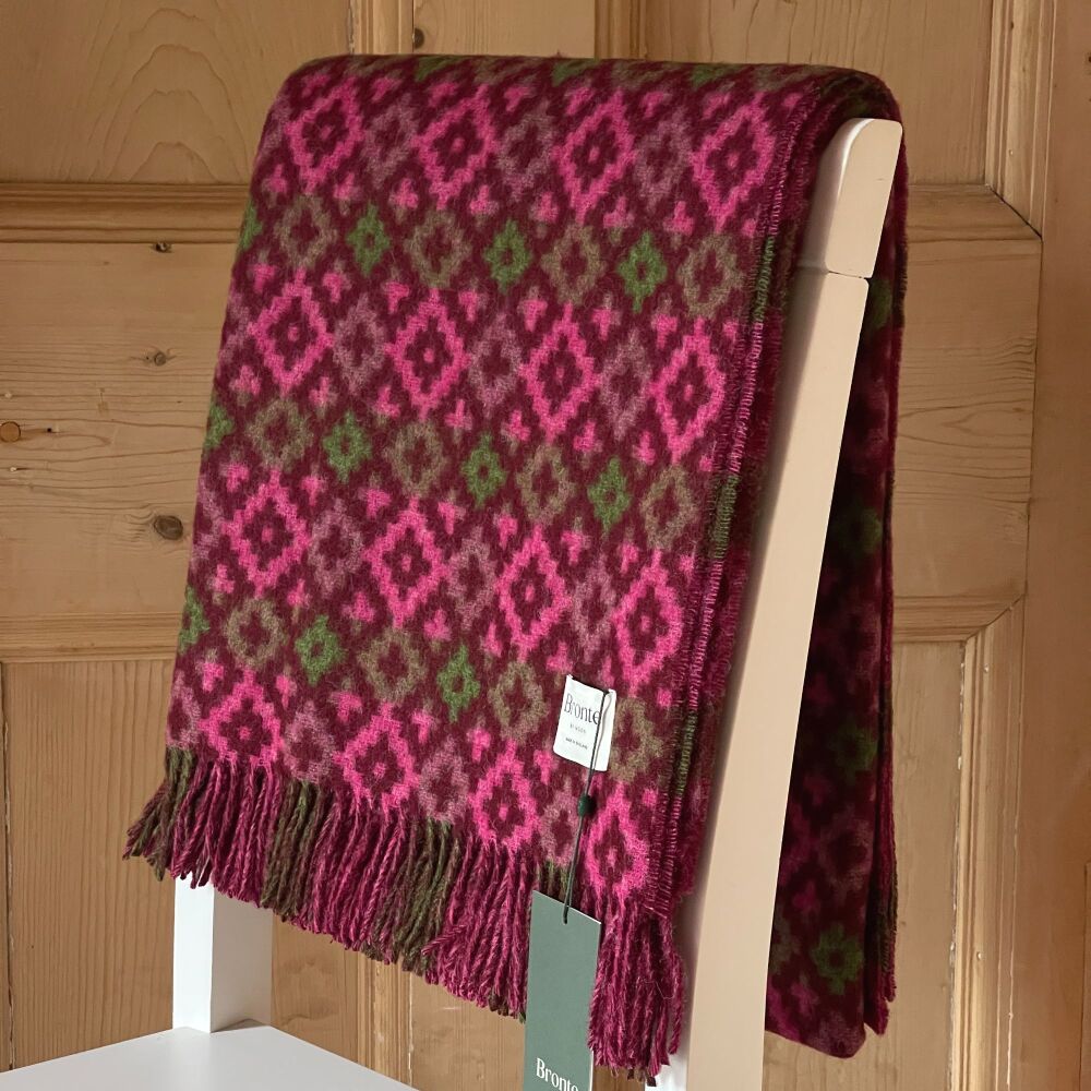 BRONTE by Moon Dartmouth Shetland Wool Throw / Blanket - Burgundy & Pink