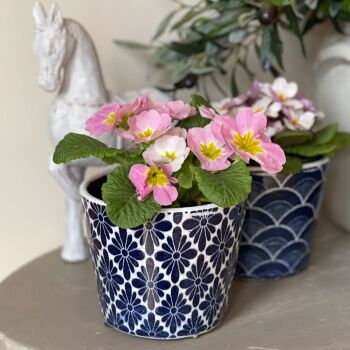 Old Dutch Style Plant Pot in Daisy Design - Indigo Blue & White