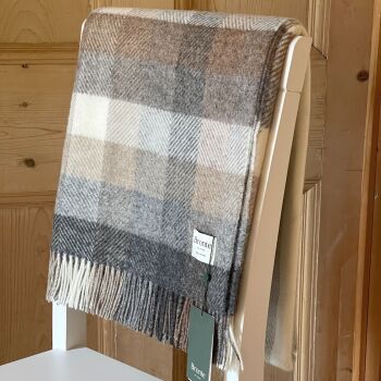 BRONTE by Moon Check Woodale Natural Beige Throw in 100% Shetland Wool