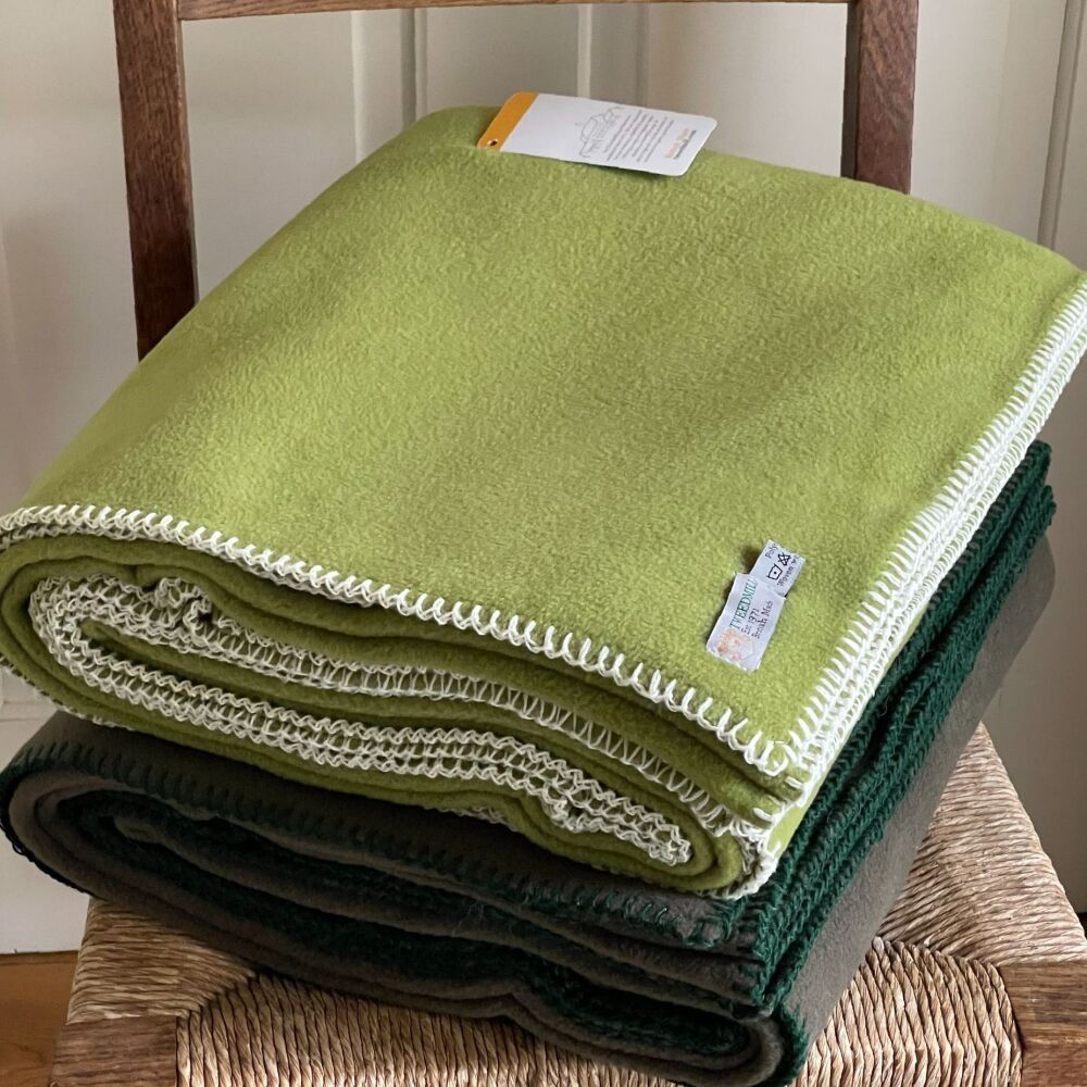 Luxurious Fleece Throw or Blanket Large Lime Green