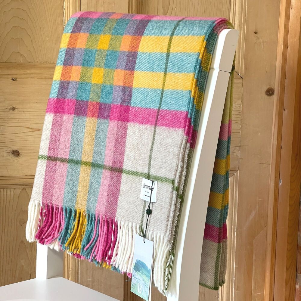 BRONTE by Moon Shetland Wool Falmouth Throw/Blanket - Ivory/Pink Check