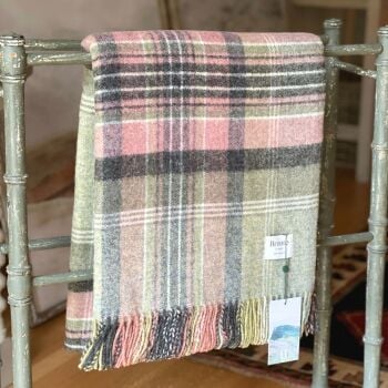 BRONTE by Moon Kintyre Shetland Wool Throw / Blanket - Green