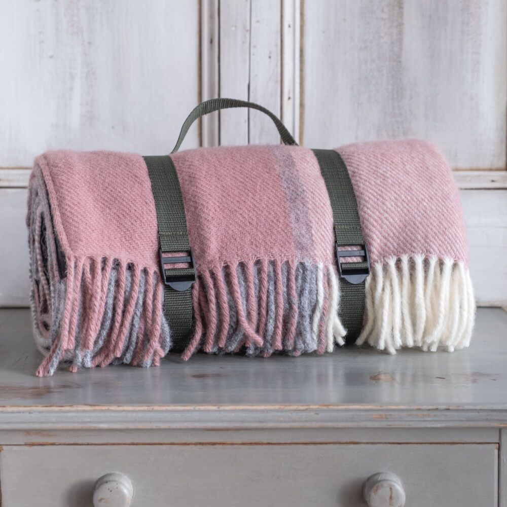 WATERPROOF Backed Wool Picnic Designer Rug / Blanket in Dusky Pink & Charco