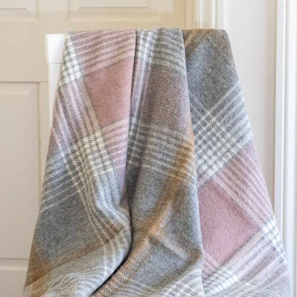 BRONTE by Moon British Wool Classic Check Throw - Silver Pink