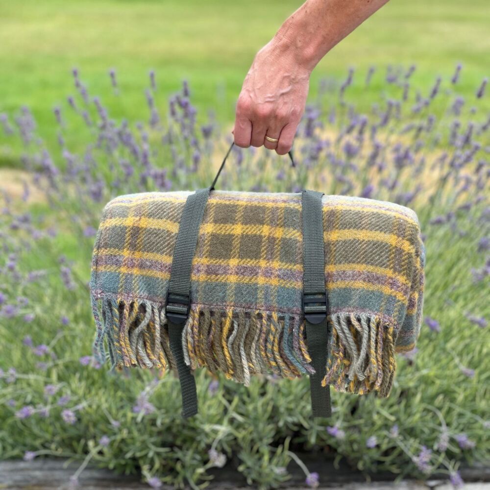 WATERPROOF Backed Wool Picnic Rug / Blanket in Country Olive & Ochre Check 