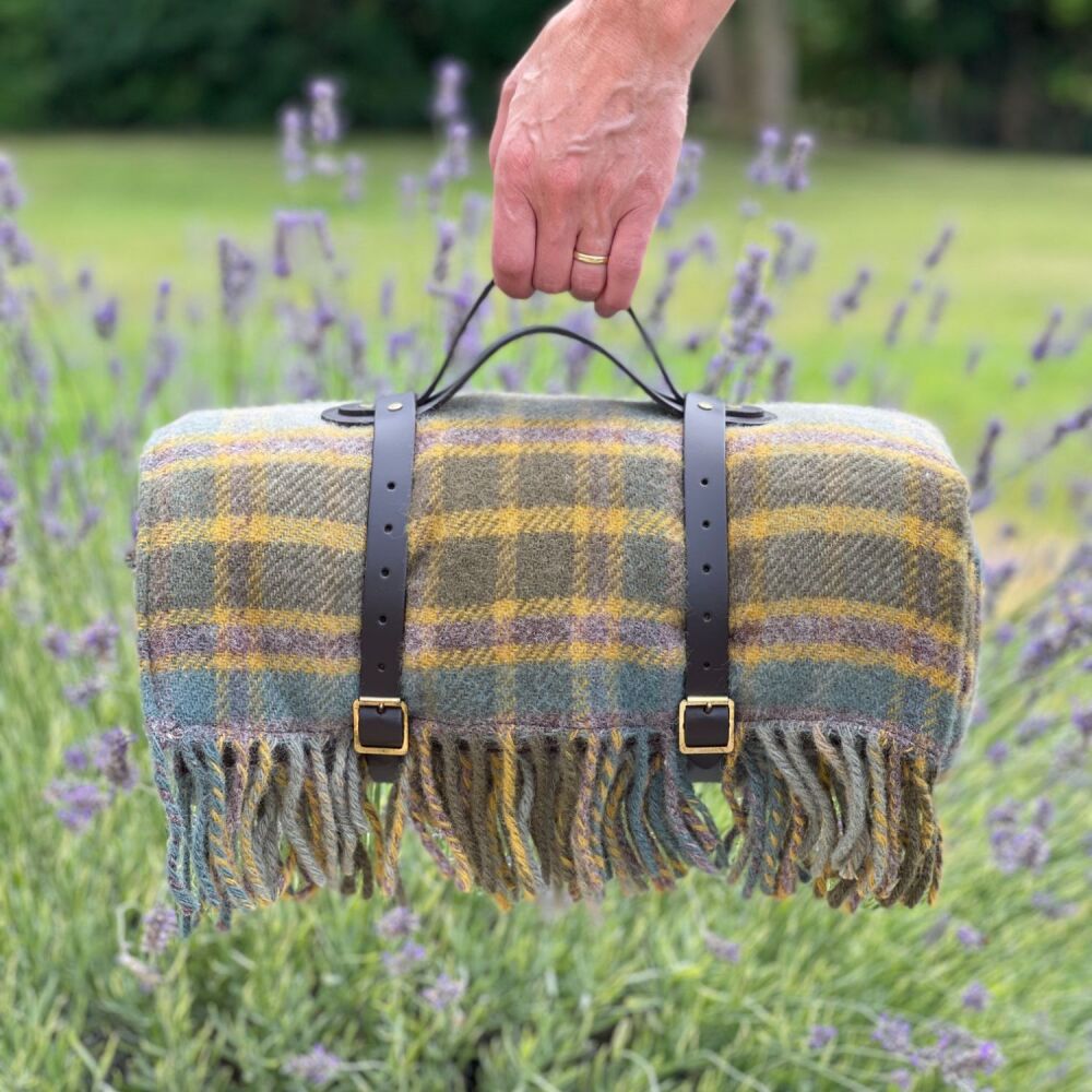 WATERPROOF Backed Wool Picnic Rug / Blanket in Country Olive & Ochre Check 