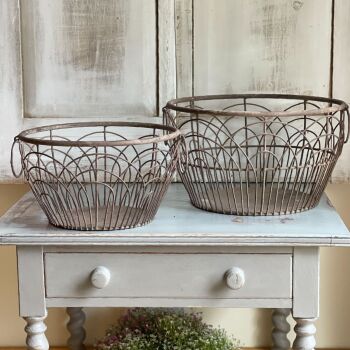 Rusty Metal Basket / Plant Pot /  Planter with handles