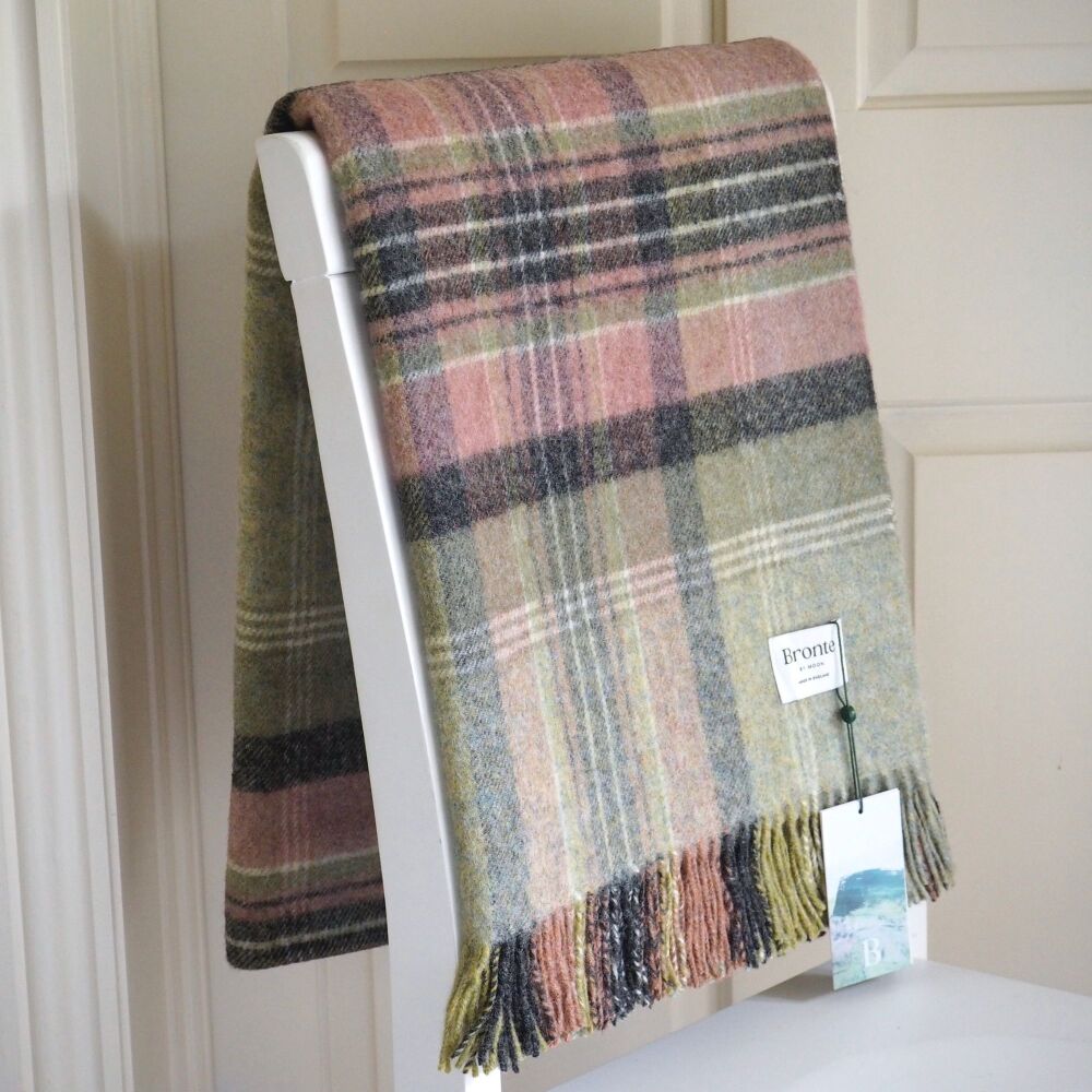 BRONTE by Moon Kintyre Shetland Wool Throw / Blanket - Green