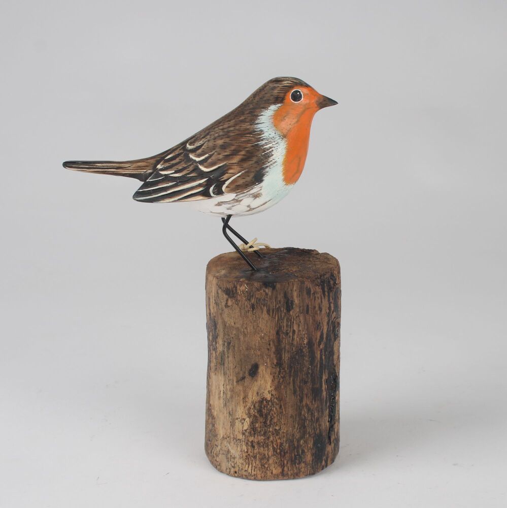 Archipelago ROBIN Garden Bird Wood Carving
