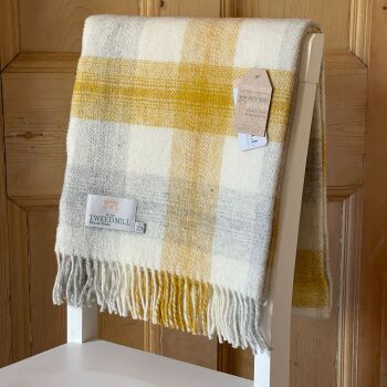 Tweedmill Meadow Check Yellow Knee Rug or Small Blanket Pure New Wool