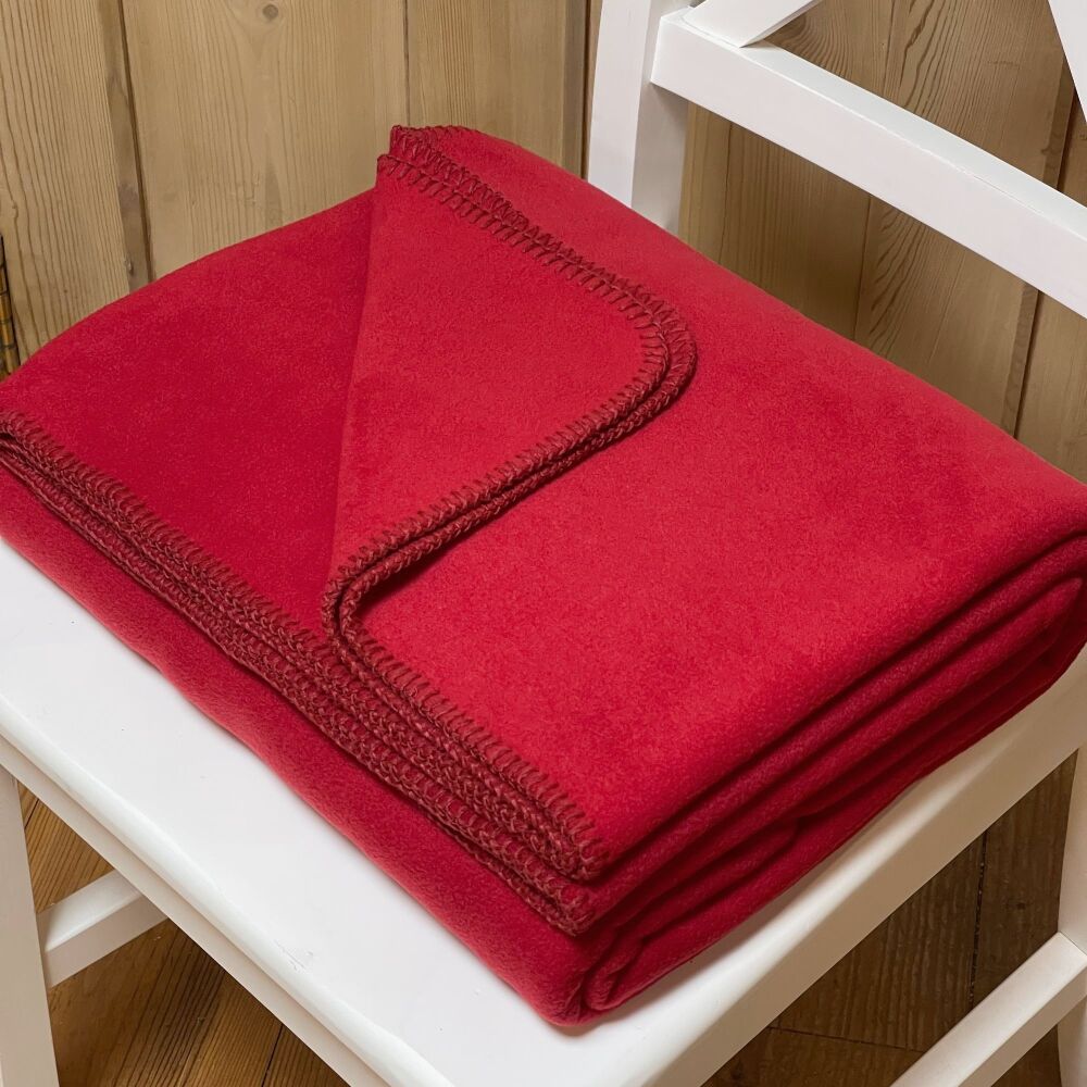 Luxurious Fleece Throw or Blanket Large - Winter Red