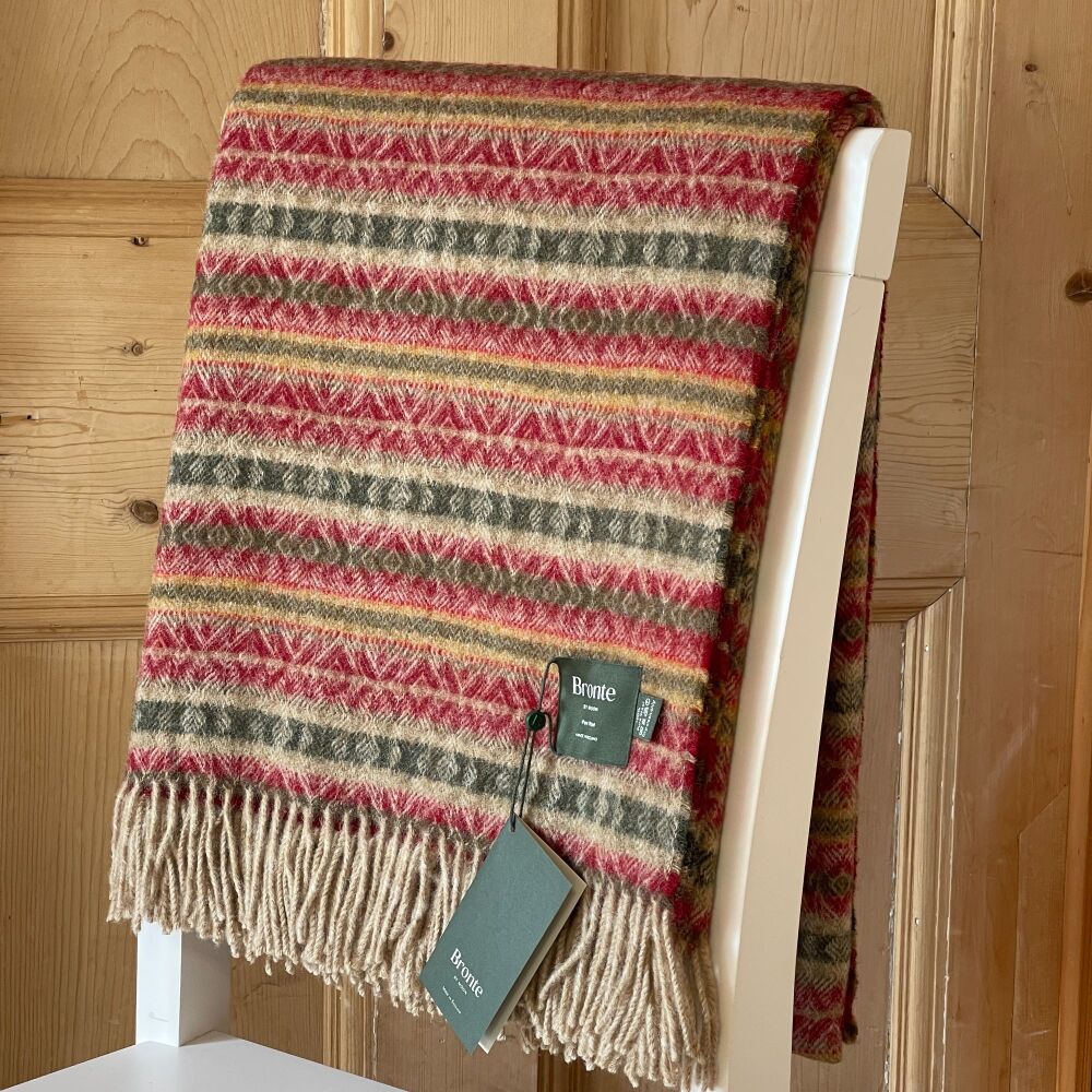 BRONTE by Moon Ayr Throw in Pure New Wool - Red & Olive