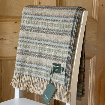 BRONTE by Moon Ayr Throw in Pure New Wool - Eau De Nil