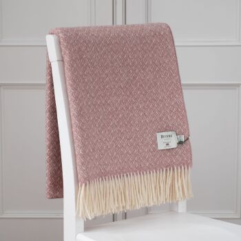 BRONTE by Moon British Wool Spiral Throw - Dusky Pink Lambswool