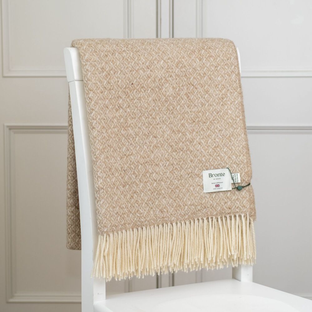 BRONTE by Moon British Wool Spiral Throw - Natural Beige Lambswool