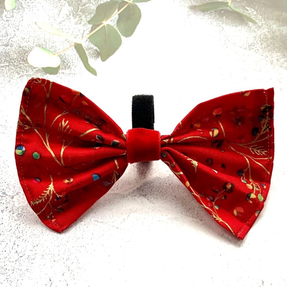 BOW TIE - XMAS - Swirling Holly Branches on red