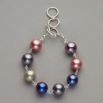 Bracelet - Mother of pearl shell beads with Swarovski crystals
