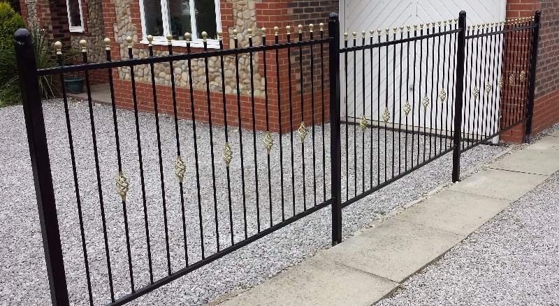 york gates ball top railings with additional baskets