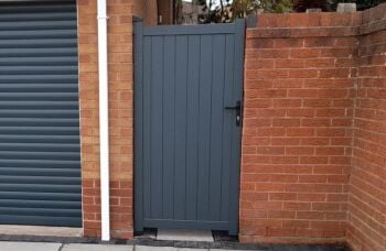 Aluminium Tall single gate vertical boards