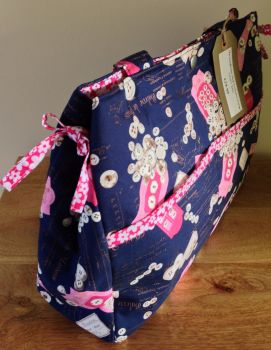 NAVY BUTTONS DAISY BAG SIDE VIEW