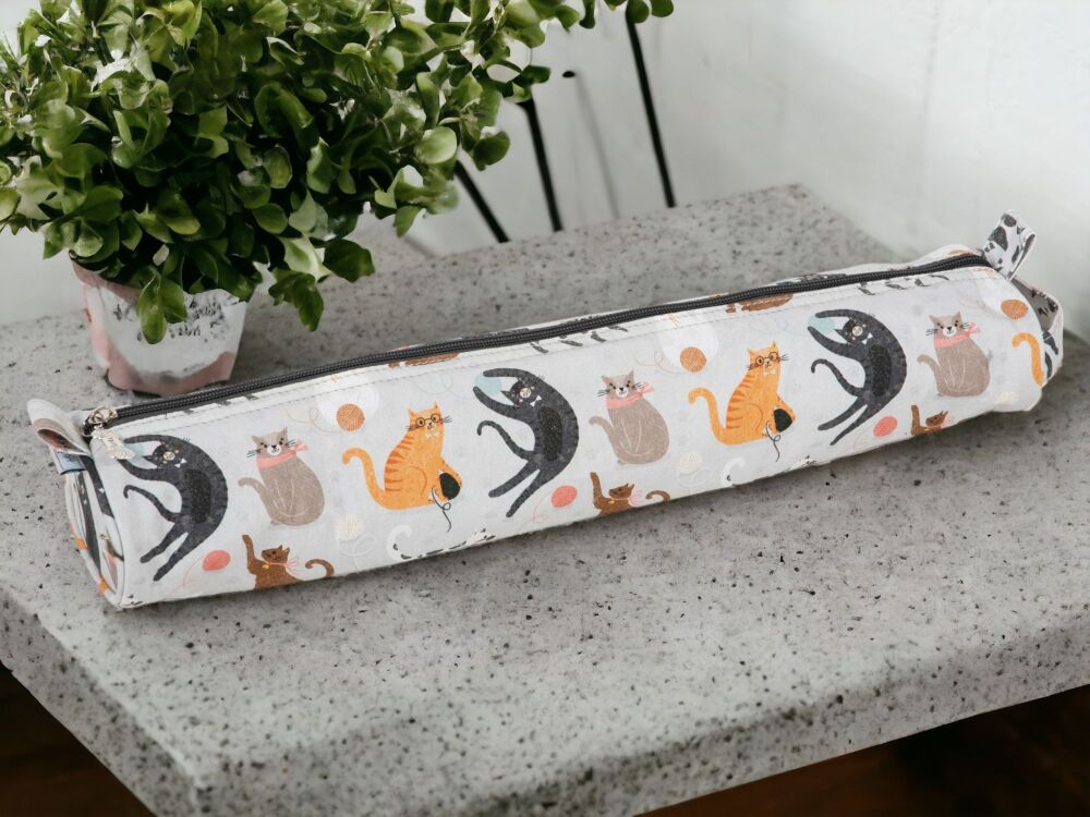CATS DESIGN KNITTING PIN HOLDER