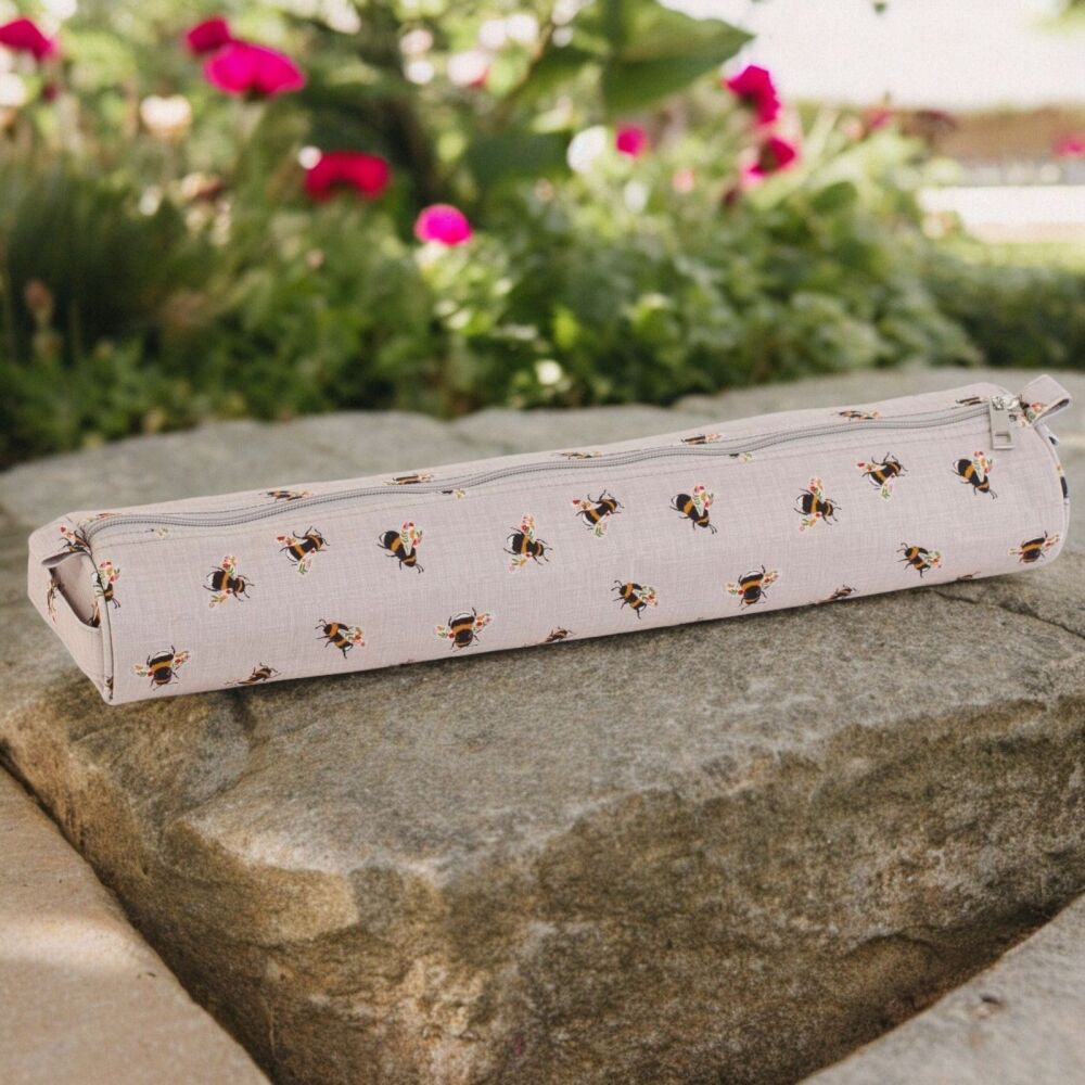 BEE DESIGN KNITTING PIN STORAGE BAG