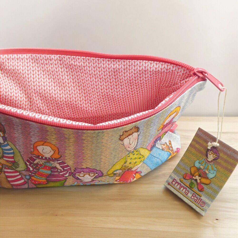 ZIPPED POUCH The Yarn Club Design. Knitting Ladies