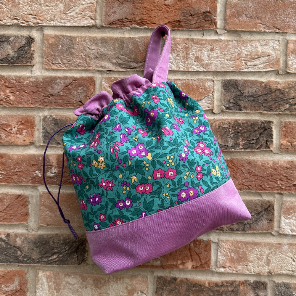 Liberty Trailing Blossom Drawstring Knitting Bag – Medium