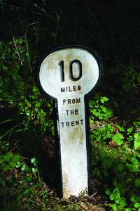 canal sign near oddhouse glamping