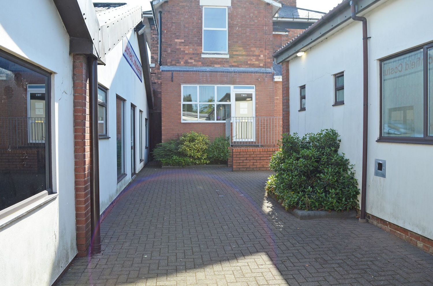 Offices and shops available for Rent or To Let in Lichfield, Staffordshire
