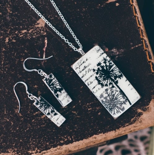 Monochrome tall pendant necklace and earrings set
