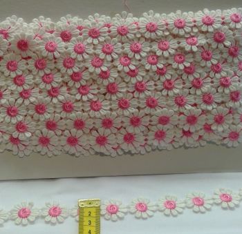 DAISY TRIM WITH PINK CENTER